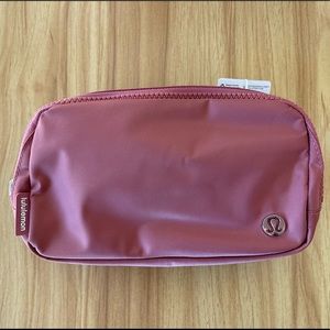 NWT Lululemon Everywhere Belt Bag